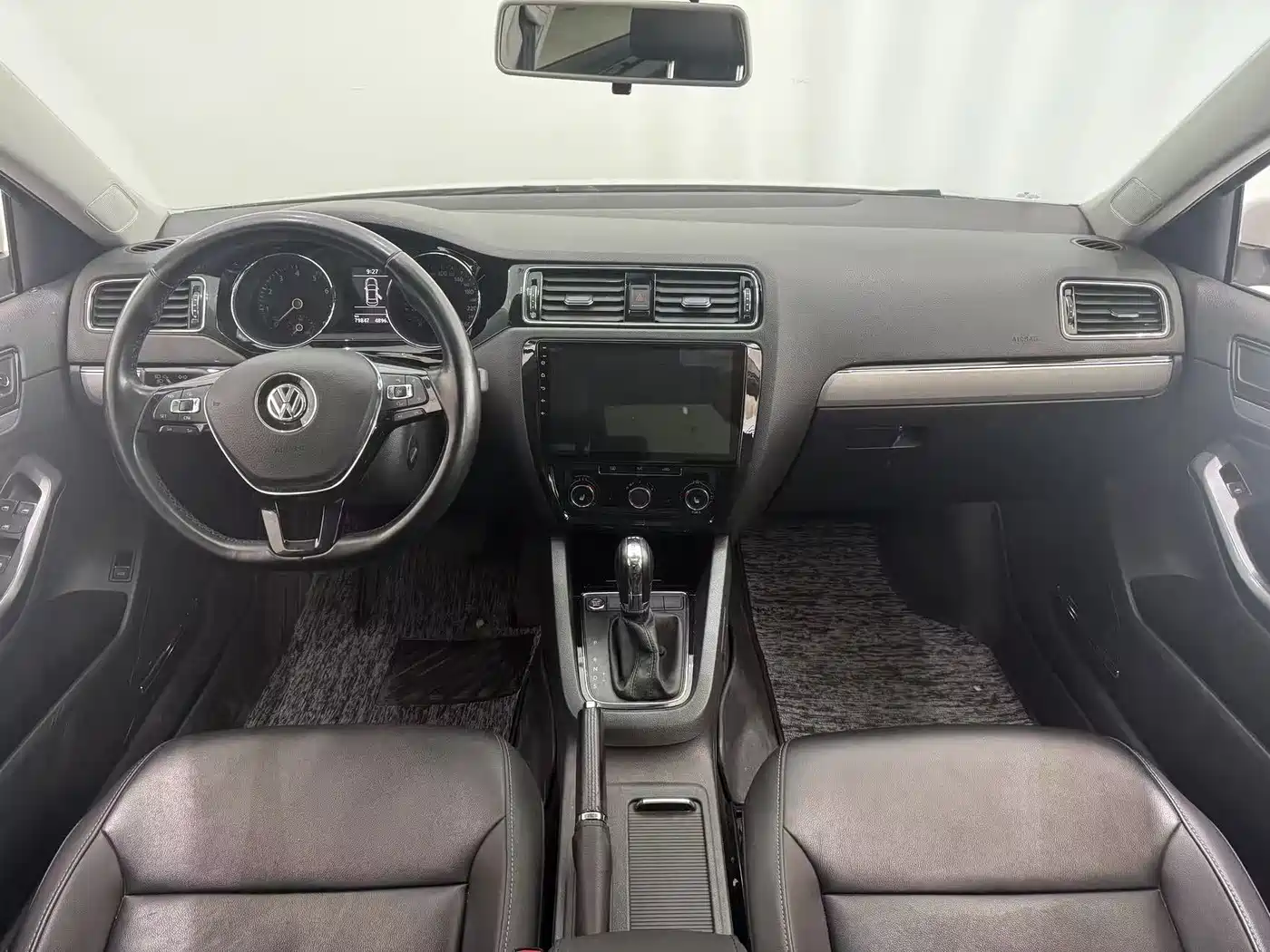 Volkswagen Sagitar 2018 280TSI DSG Spark Edition фото 6
