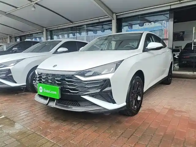 DONGFENG FENGSHEN YI HYUN 2025