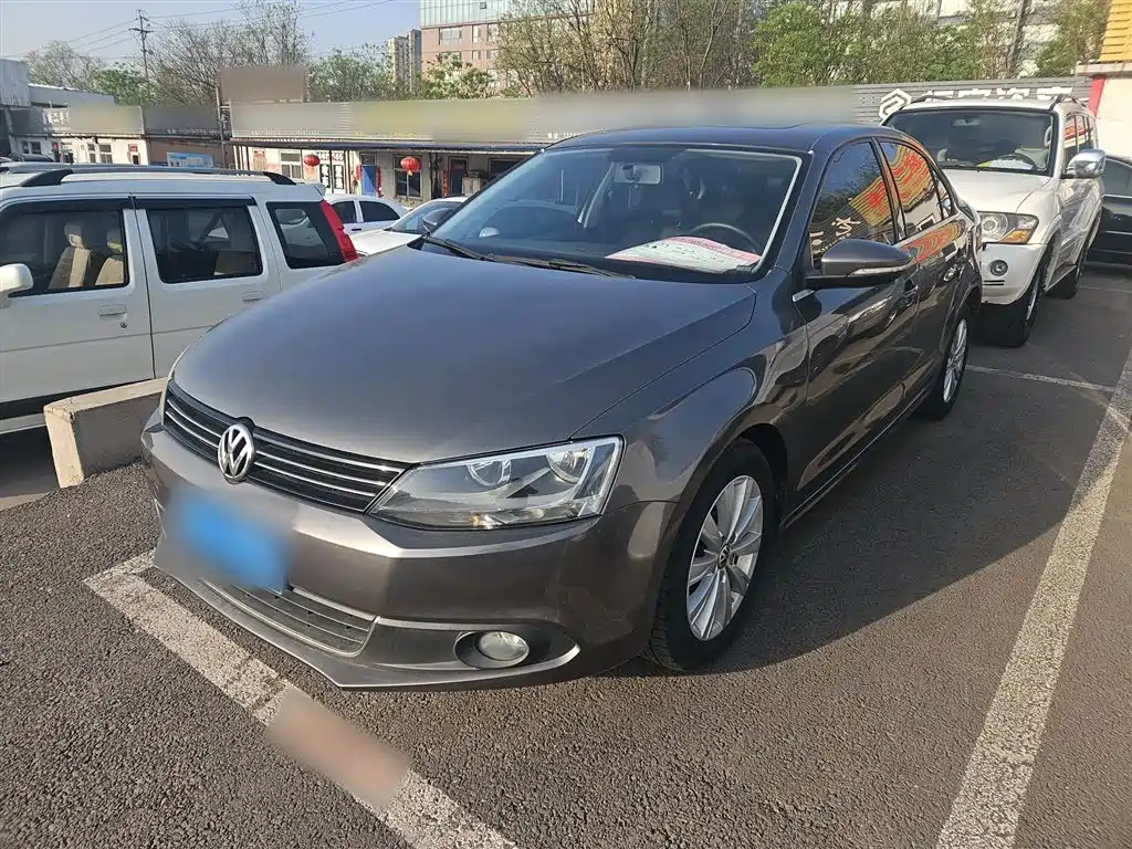 Volkswagen Sagitar 2014 Facelift 1.6L Automatic Comfort