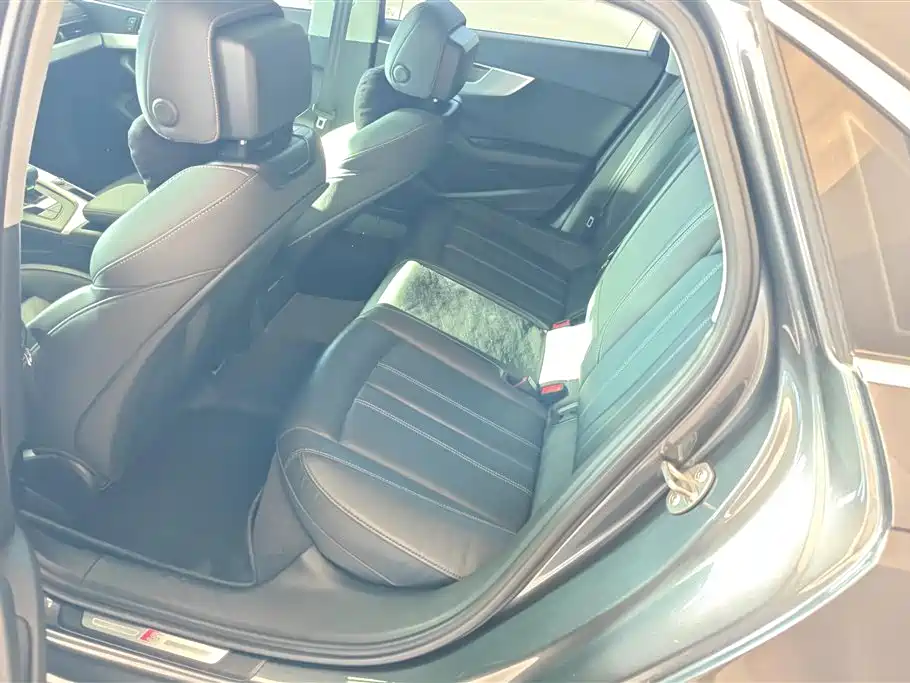 Audi A4L 2020 40 TFSI Fashion Dynamic Edition фото 11