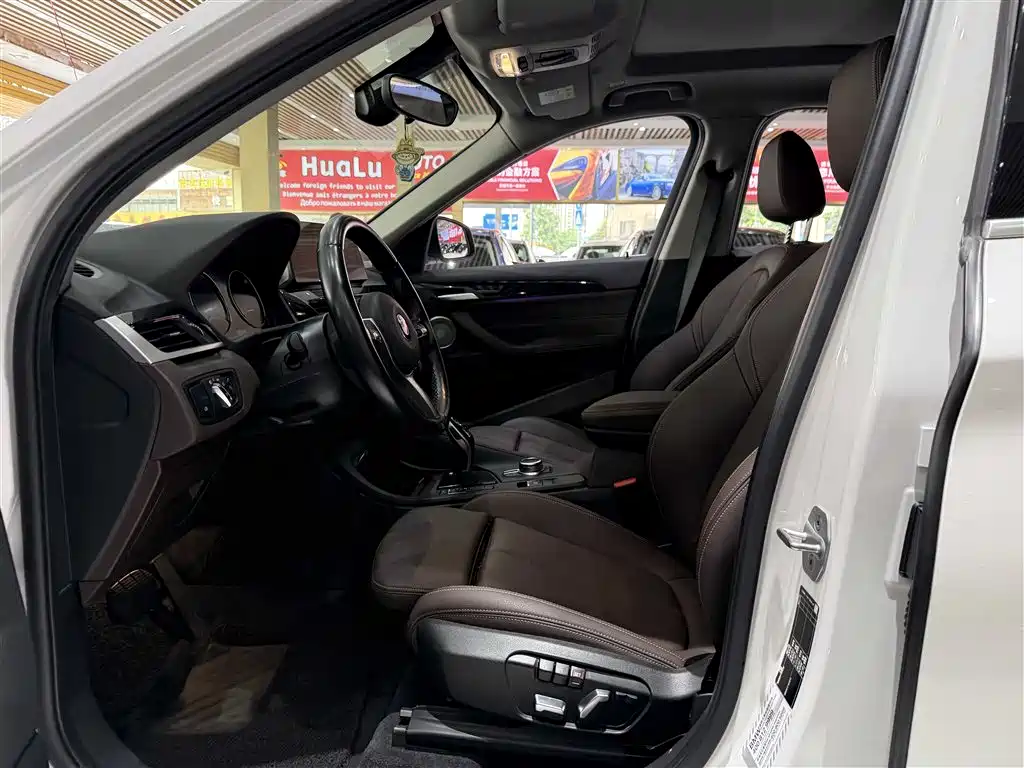 BMW X1 2022 sDrive25Li Leading фото 7