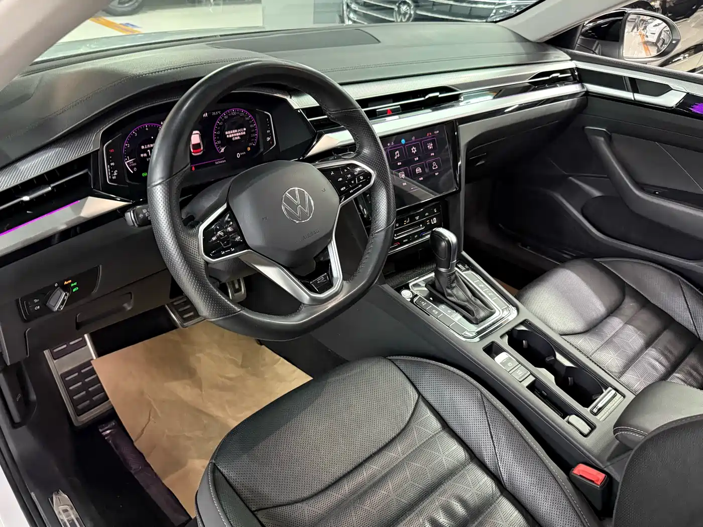Volkswagen FAW-Volkswagen CC 2023 380TSI Eye-catching Edition фото 9