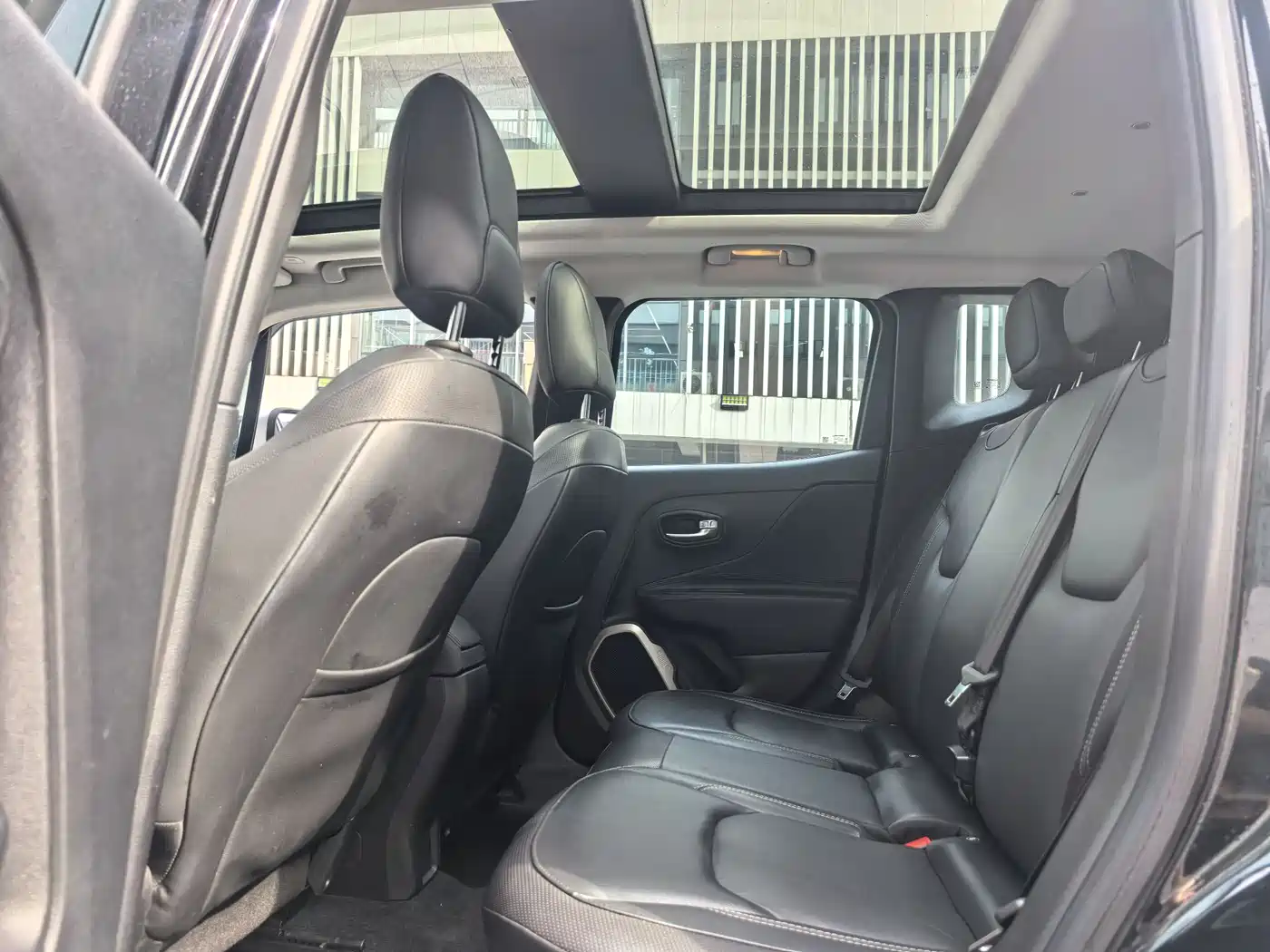 Jeep Renegade 2019 2018 Connected Large Screen Edition 180TS Automatic AWD All-round