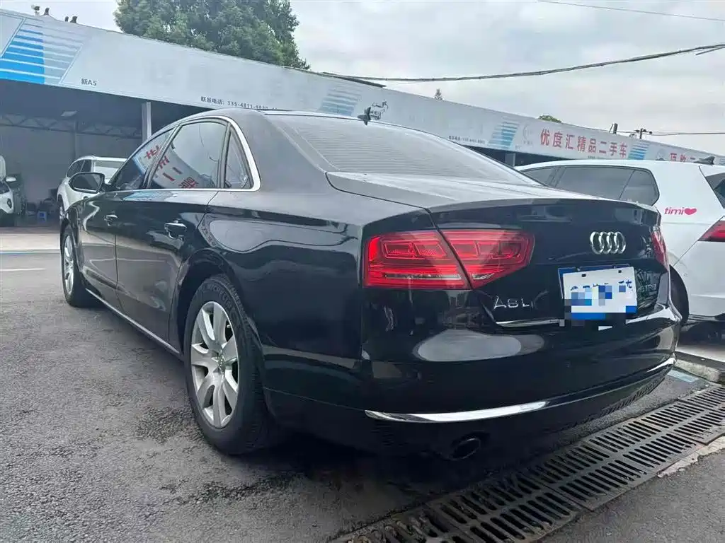 Audi A8 2013 A8L 45 TFSI quattro Luxury фото 6