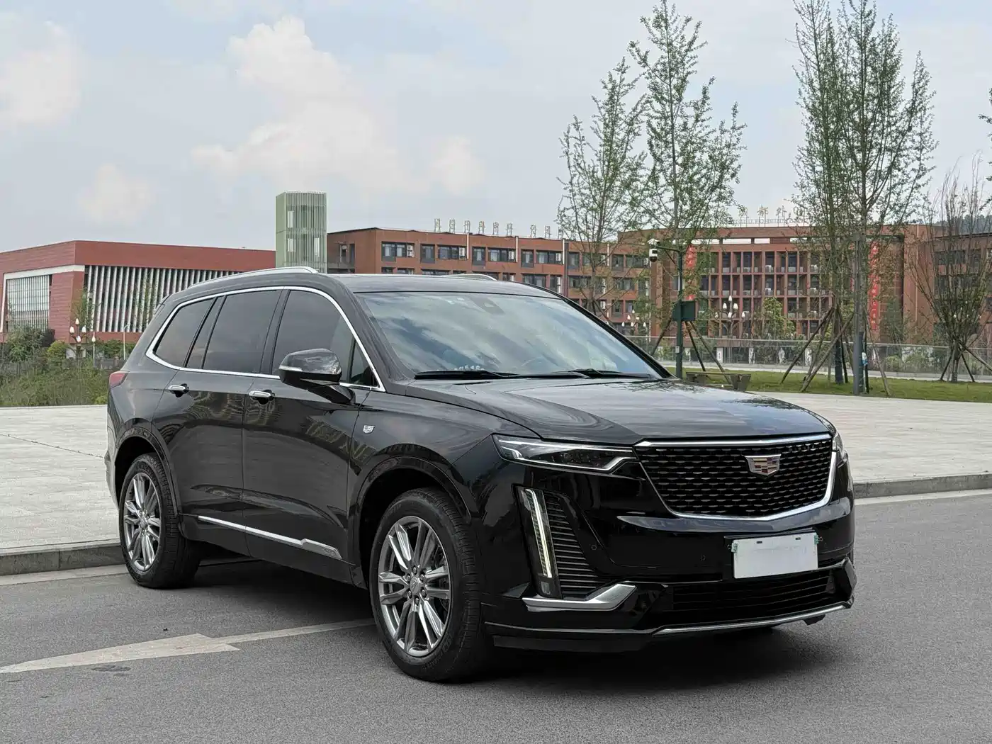 CADILLAC XT6