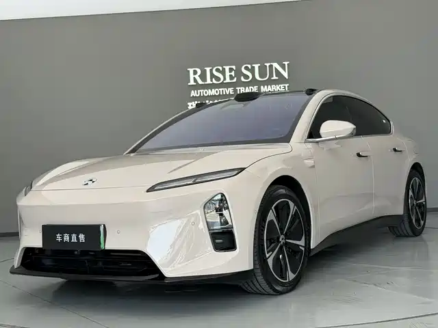 NIO ET5 2025