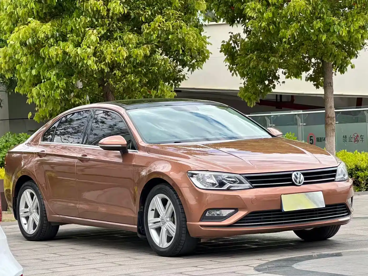 Volkswagen Lamando 2015 280TSI DSG Comfort фото 3