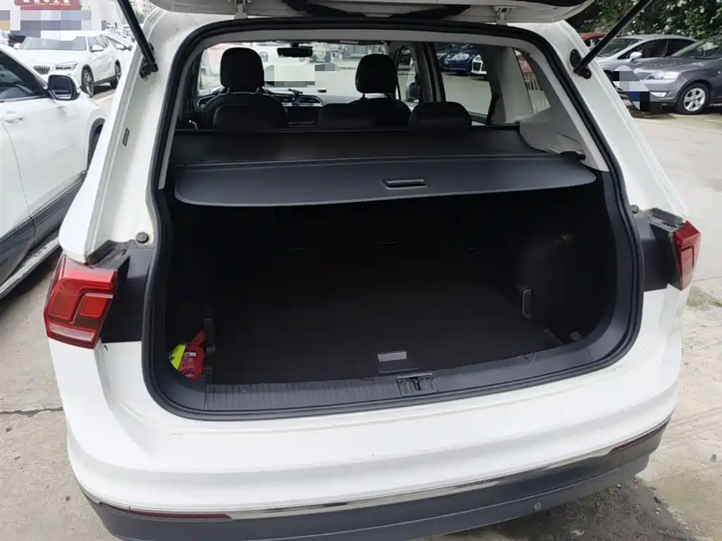 Volkswagen Tiguan L 2018 Facelift 330TSI Automatic 2WD Luxury Edition фото 15