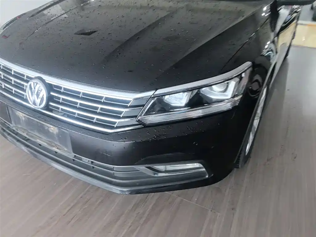 Volkswagen Passat 2017 330TSI DSG Prestige фото 24