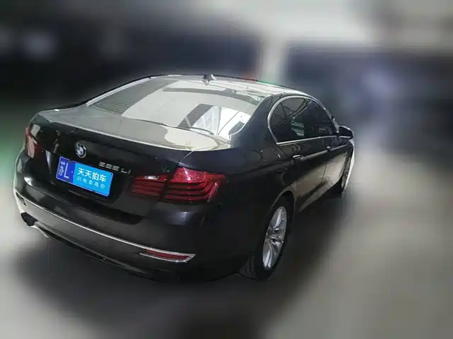 BMW 5 Series 2014 525Li Luxury Design Package — фото 2