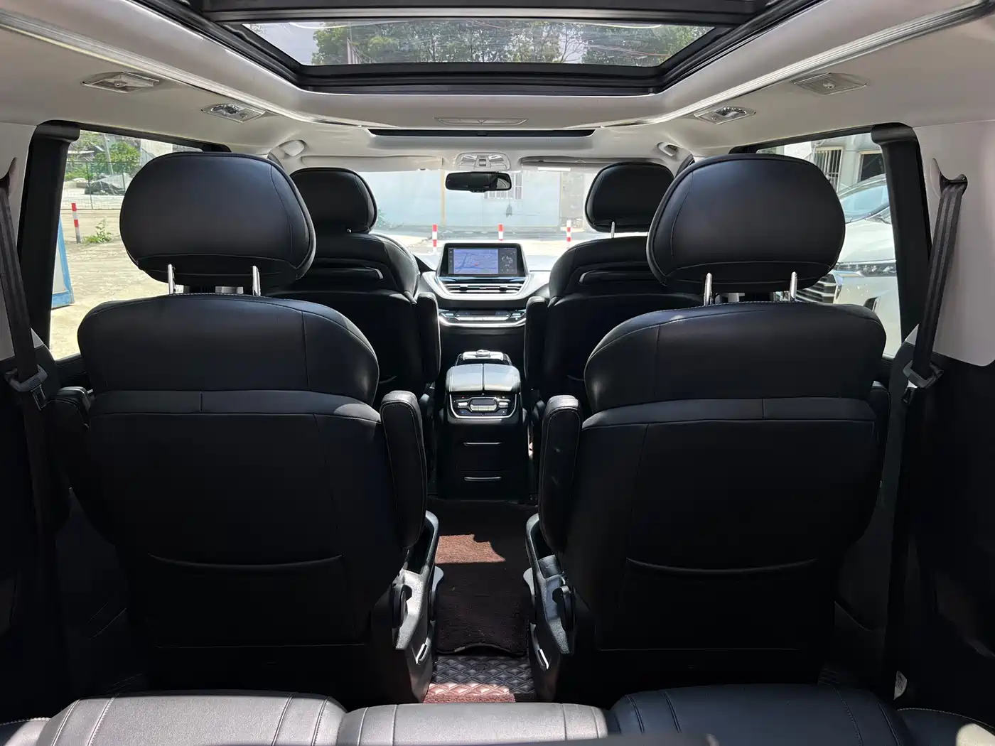 SAIC Maxus Maxus G20 2020 2.0T Gasoline Automatic Luxury Executive фото 28