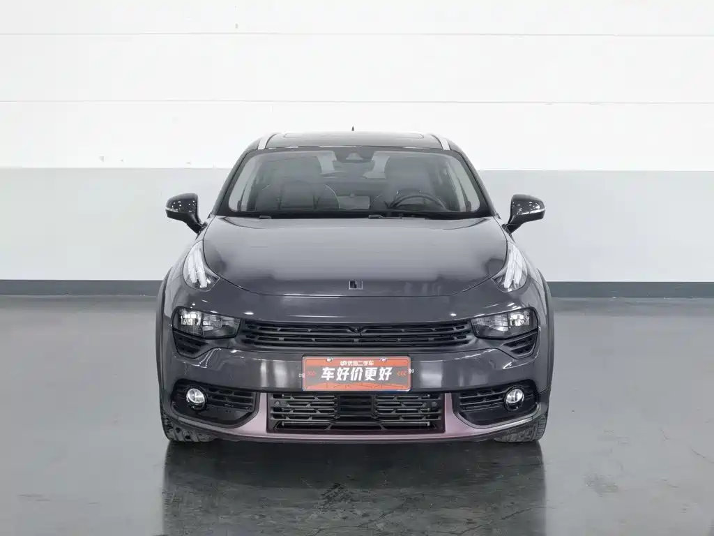 Photo 3 - Lynk & Co 02
