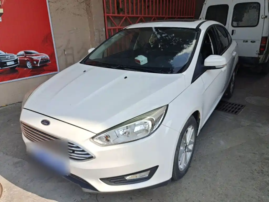 Фото 1 - Ford Focus