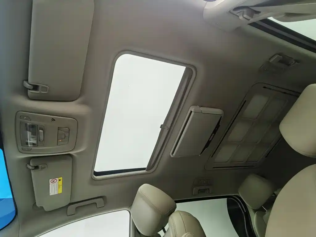 Фото 14 - Buick GL8