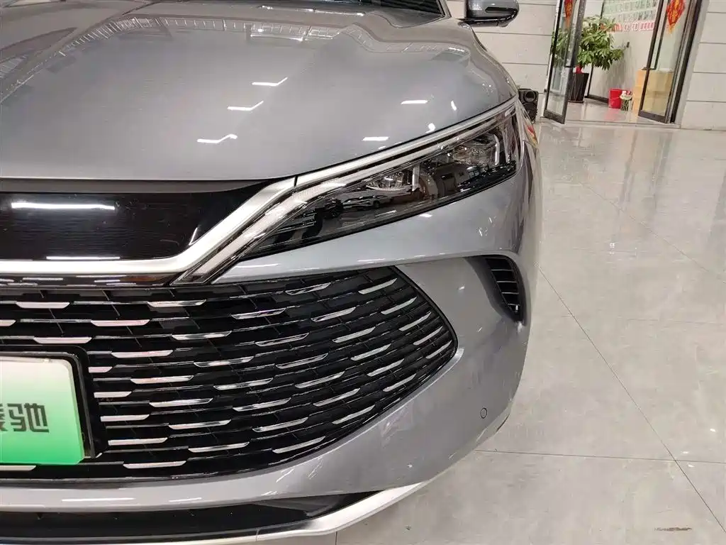 BYD Qin L 2024 DM-i 120KM Superior Edition фото 7