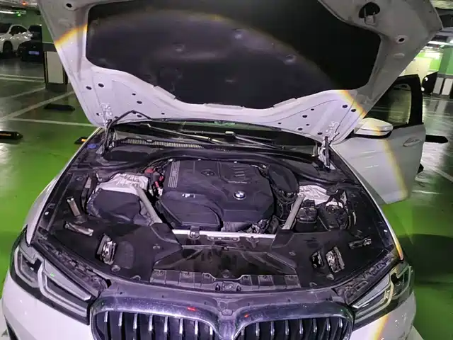 BMW 5 Series 2022 Facelift II 530Li Luxury Trim Premium Package — фото 3