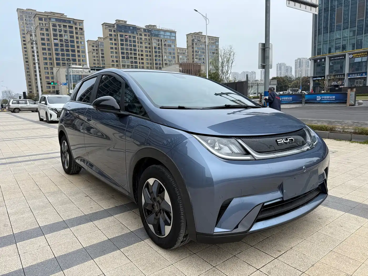 BYD DOLPHIN