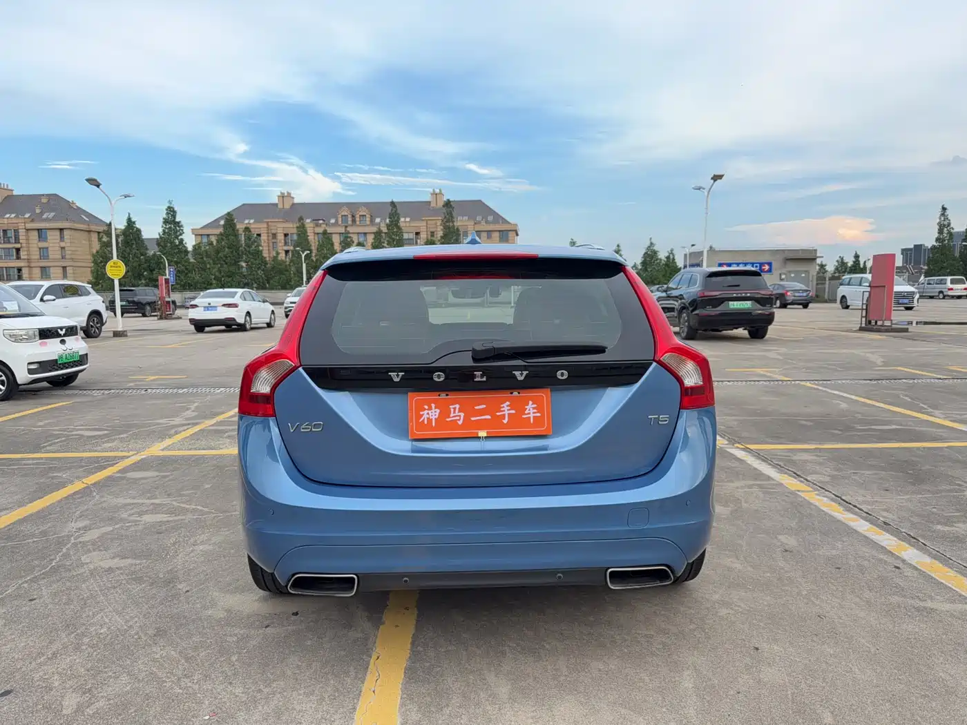 Фото 5 - Volvo V60