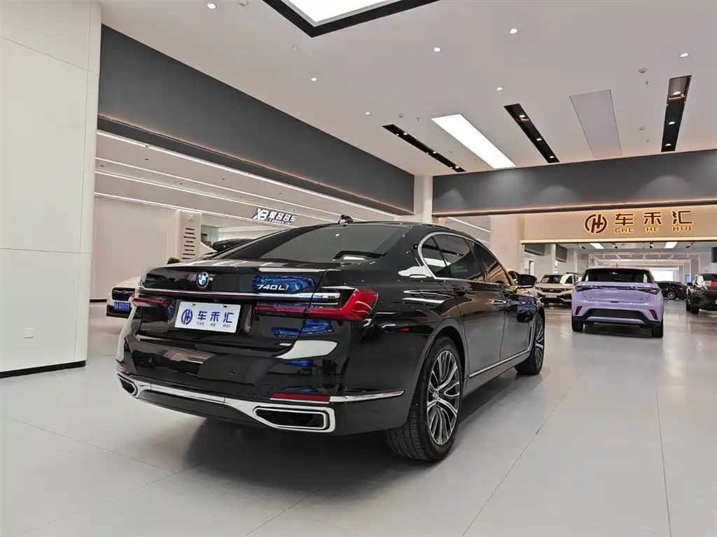 BMW 7 Series 2021 Model 740Li Leading Luxury Package фото 13