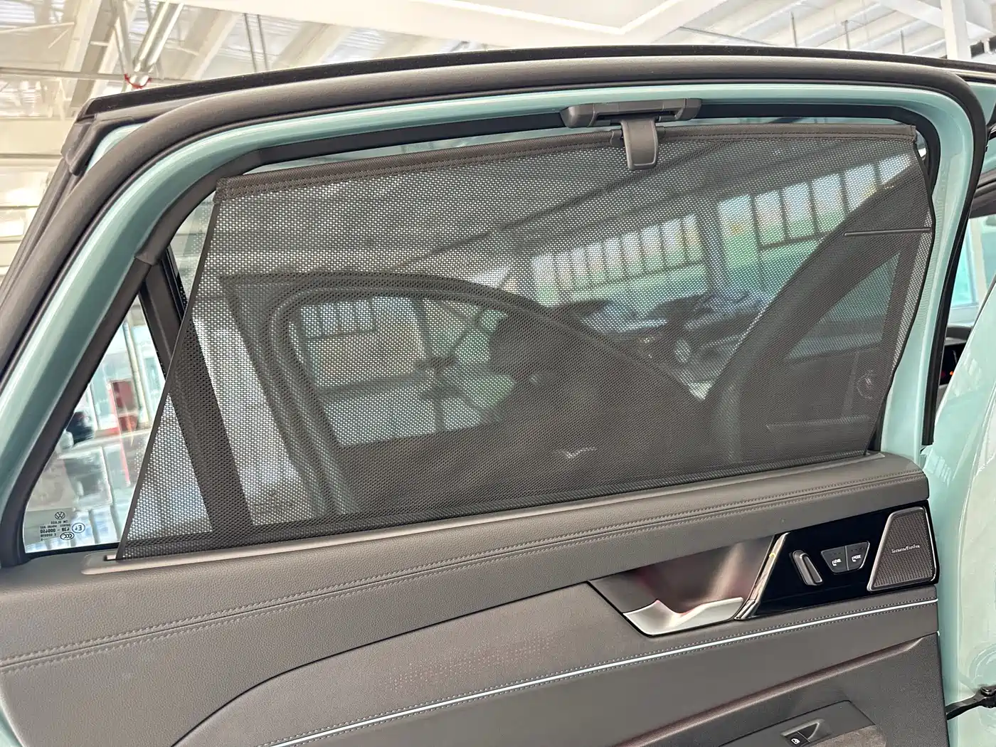 Volkswagen Passat 2025 Model Pro 380TSI Starlight Dragon Premium Edition фото 5