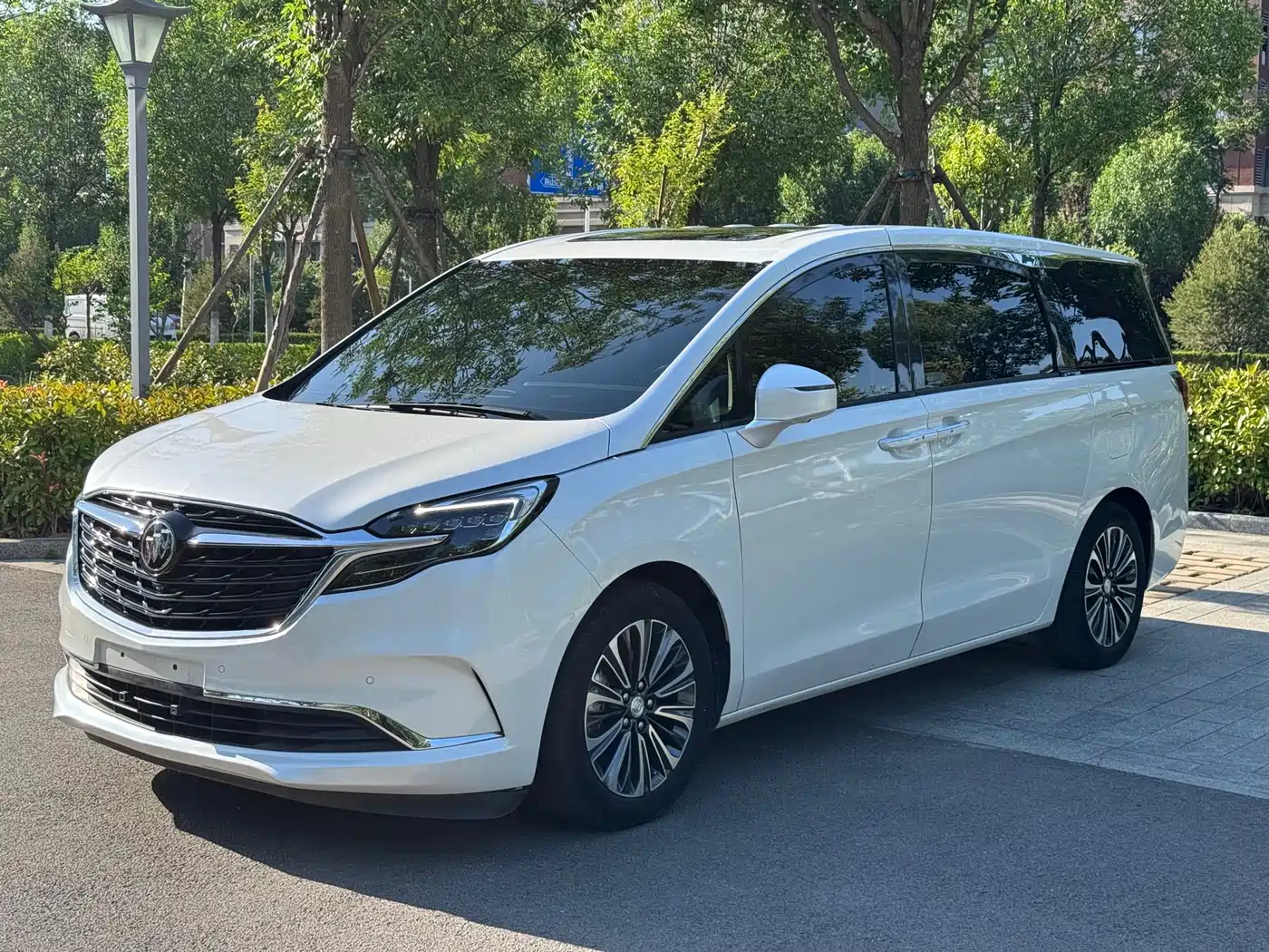 Buick GL8 2020 Model ES Landglory 653T Luxury