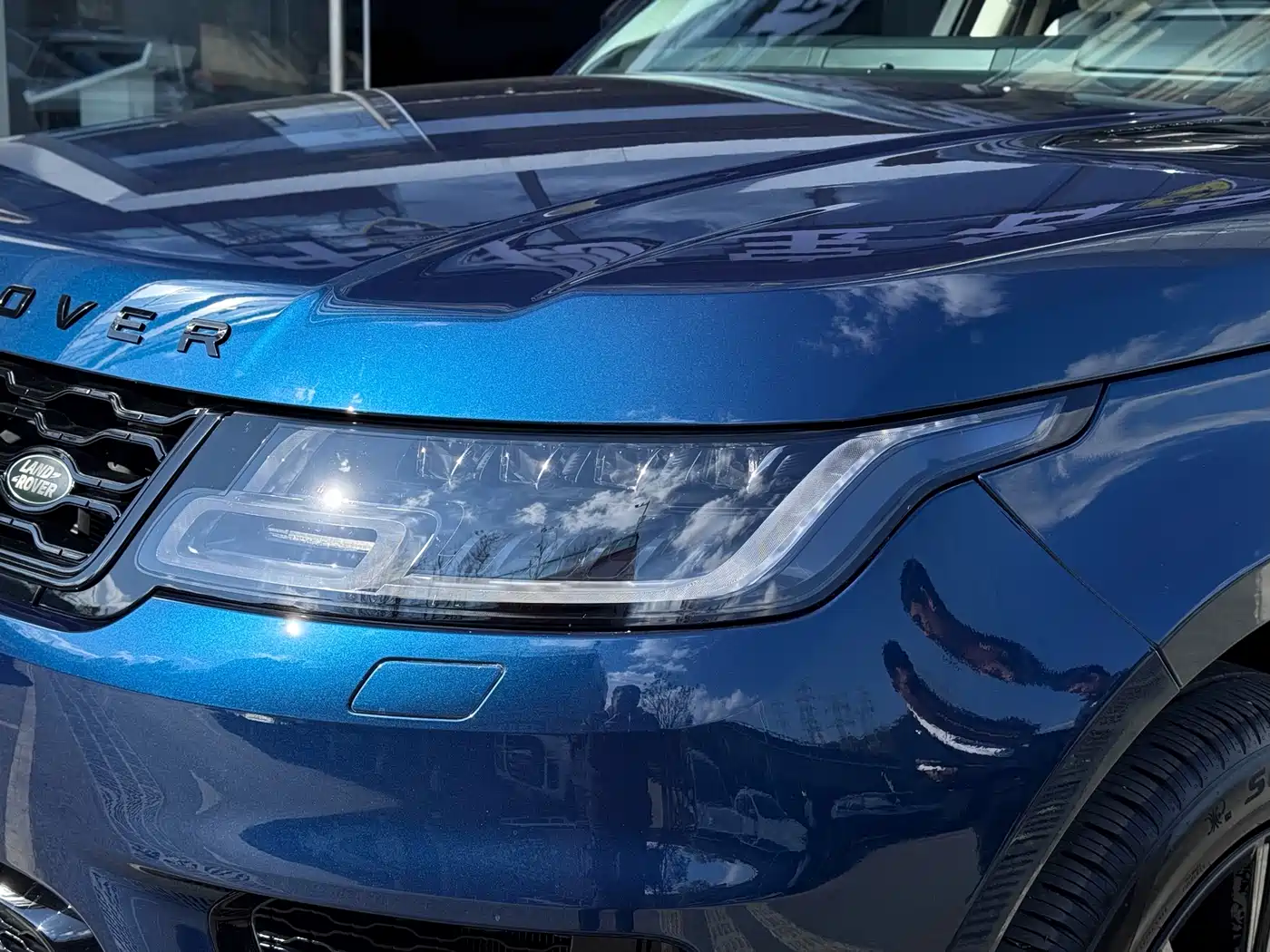 Land Rover Range Rover Sport 2022 3.0 L6 Indigo Flowing Light Edition фото 23