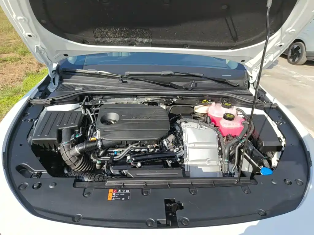 Фото 20 - Roewe D7