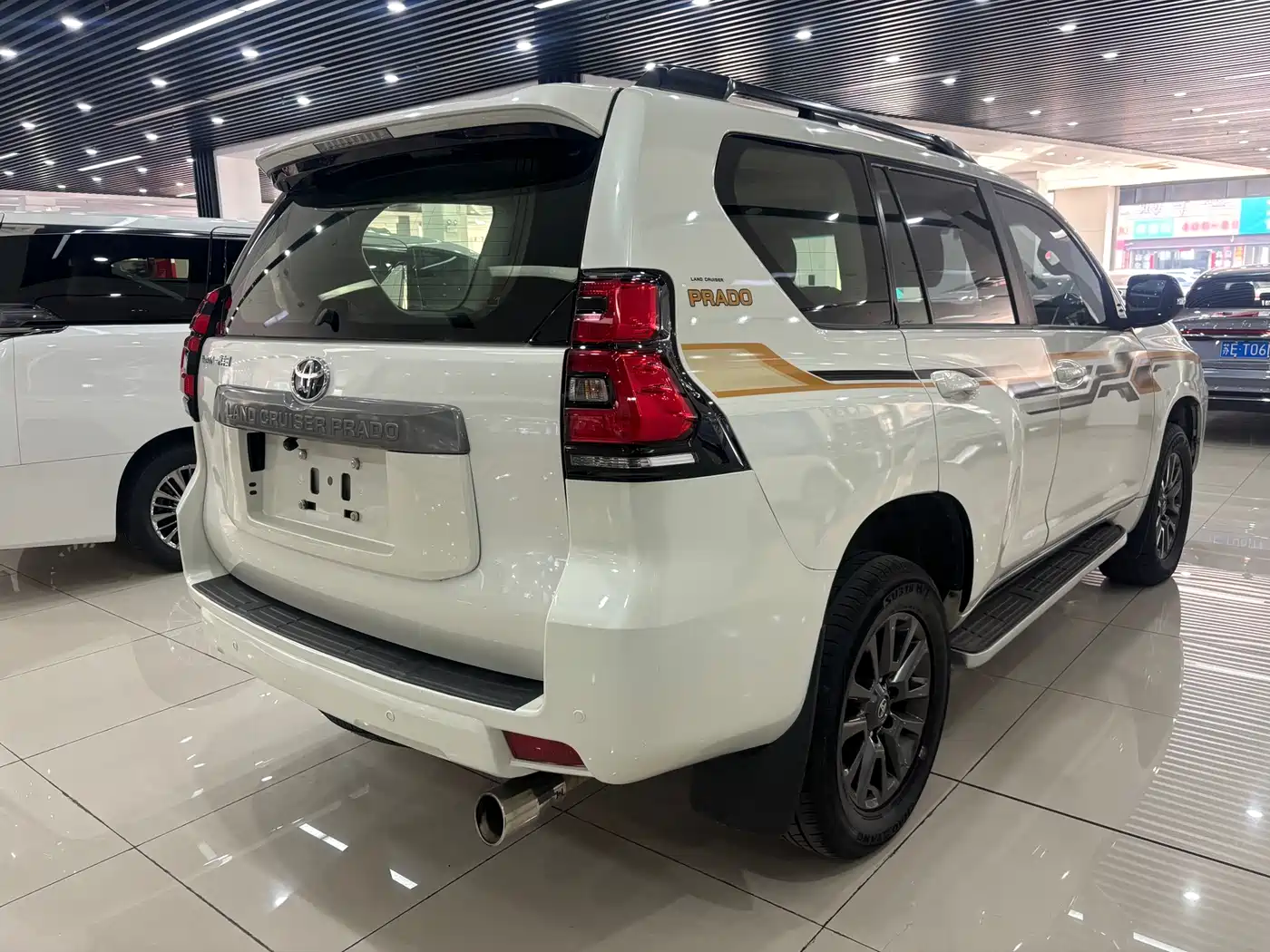 Toyota Prado 2018 3.5L Auto SX фото 11