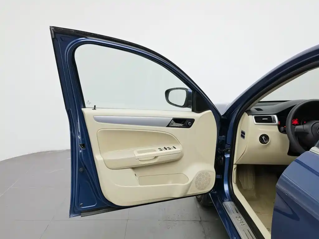 Volkswagen Bora 2011 2011 1.6L Automatic Fashion
