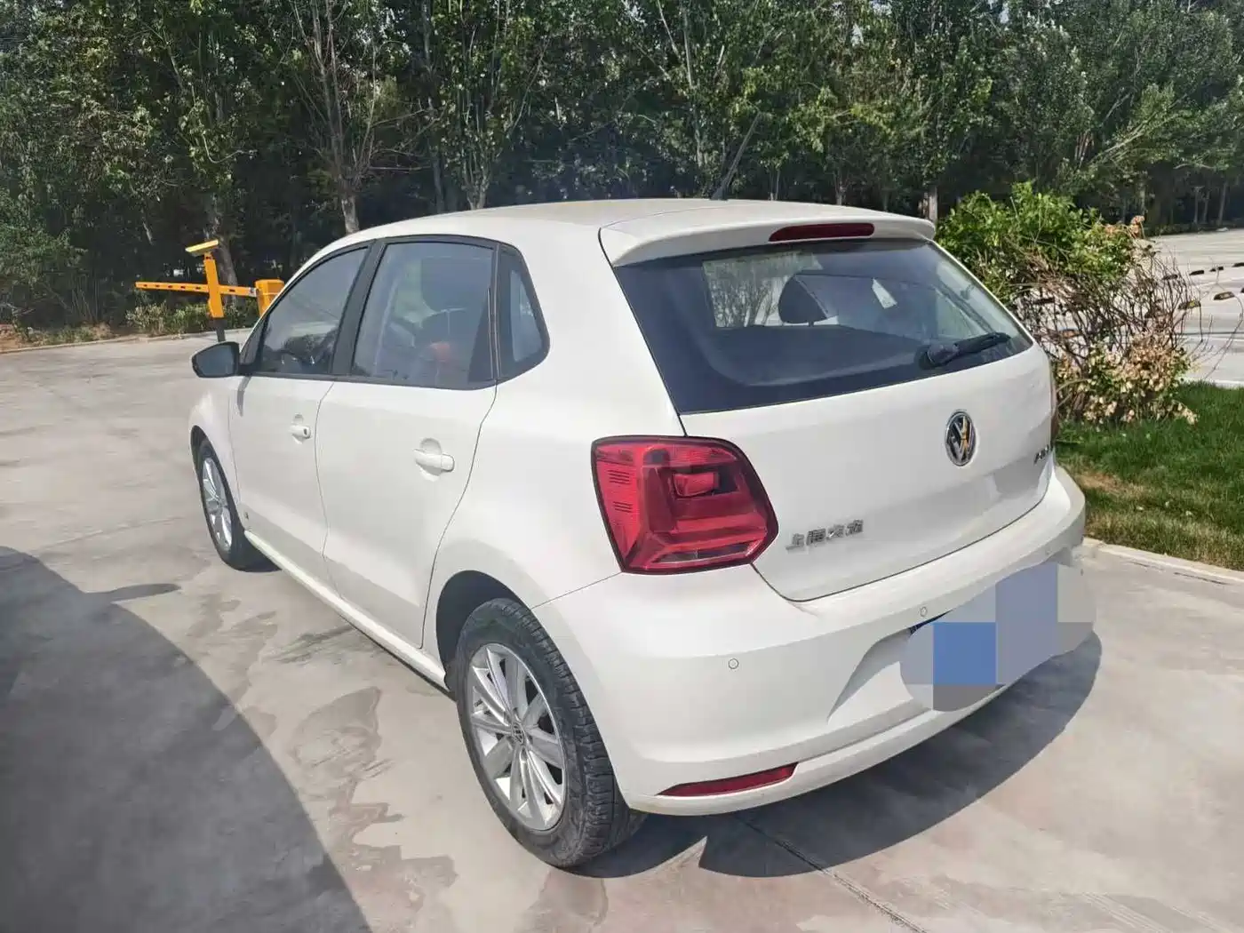 Volkswagen Polo 2014 1.4L Manual Comfort Edition фото 10