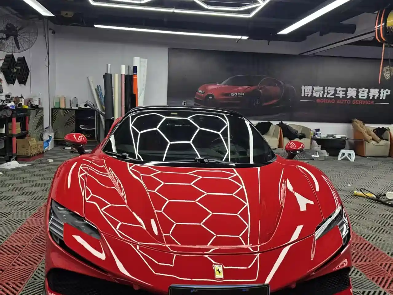 Фото 3 - Ferrari SF90