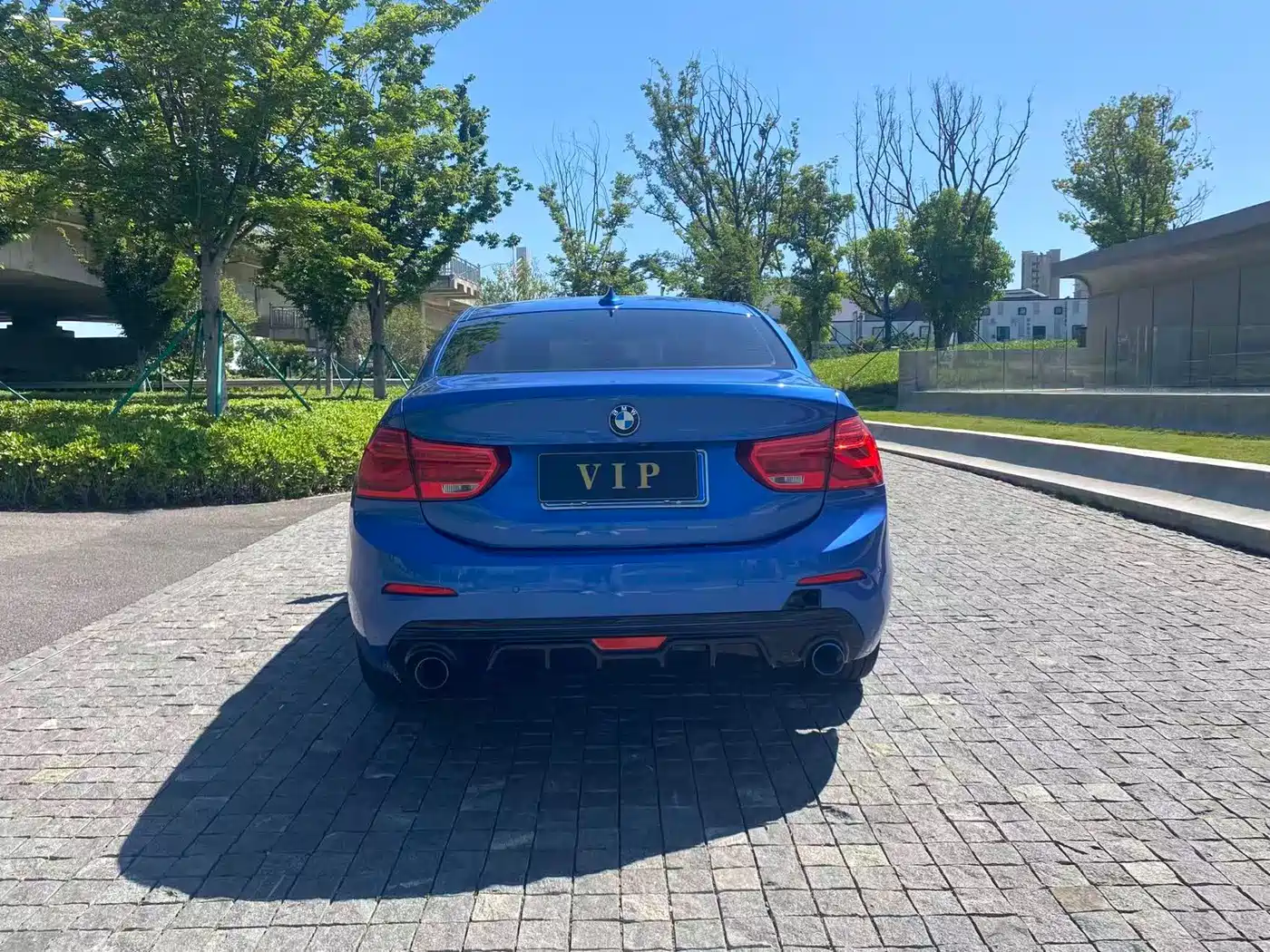 BMW 1 Series 2018 118i Sport Edition фото 15