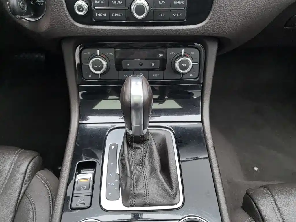 Фото 13 - Volkswagen Touareg