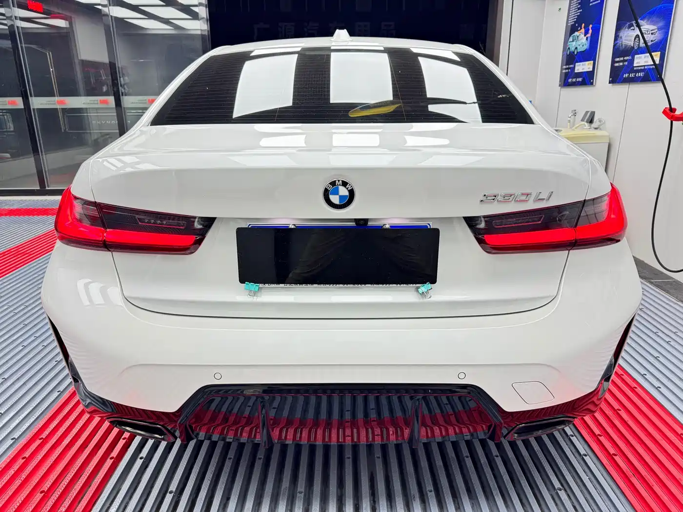 BMW 3 Series 2026 2026 330Li M Sport Shadowline Package