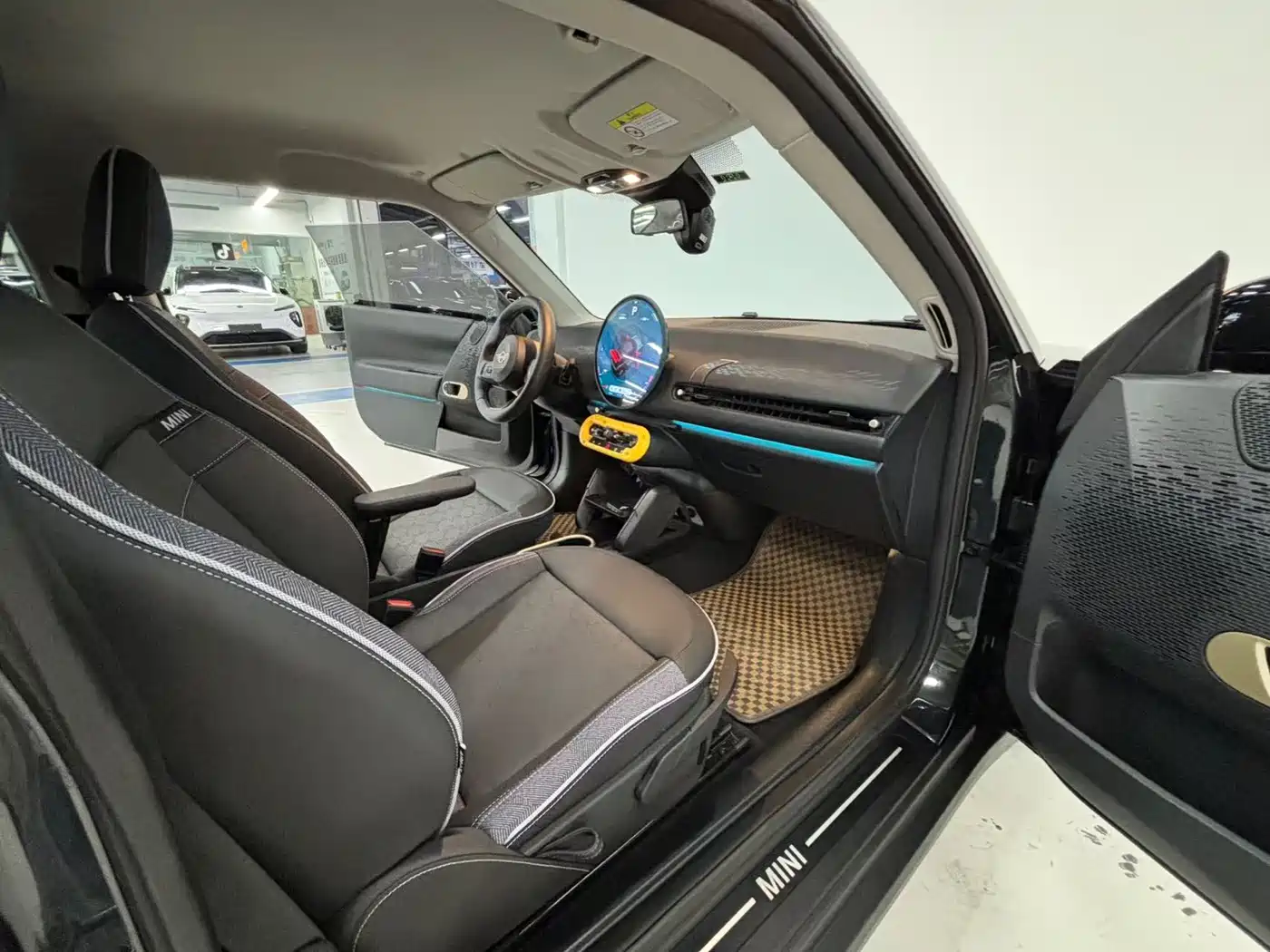 MINI Electric MINI COOPER 2025 2025 Model 456km COOPER E Classic