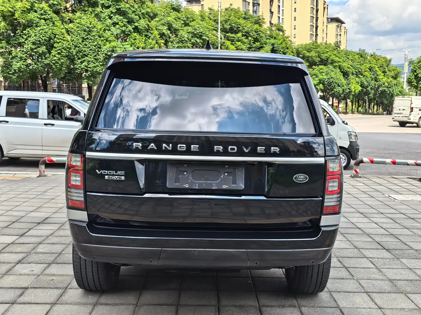 Land Rover Range Rover 2017 3.0 SC V6 Golden Age Edition фото 15