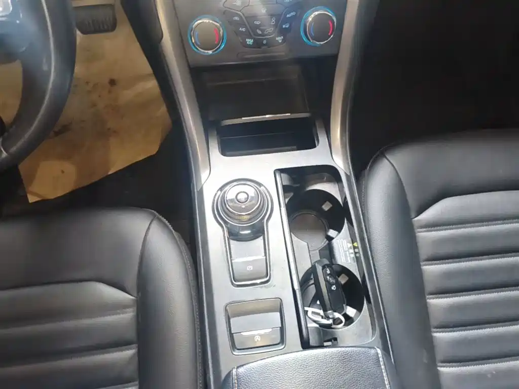 FORD MONDEO