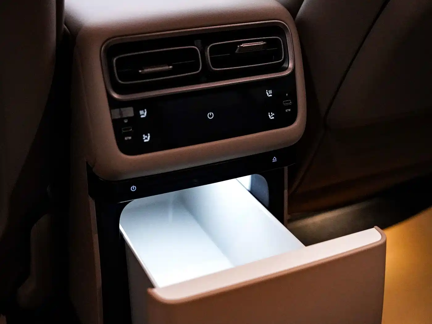 Li Auto i6 2026 2025 2WD Base Model