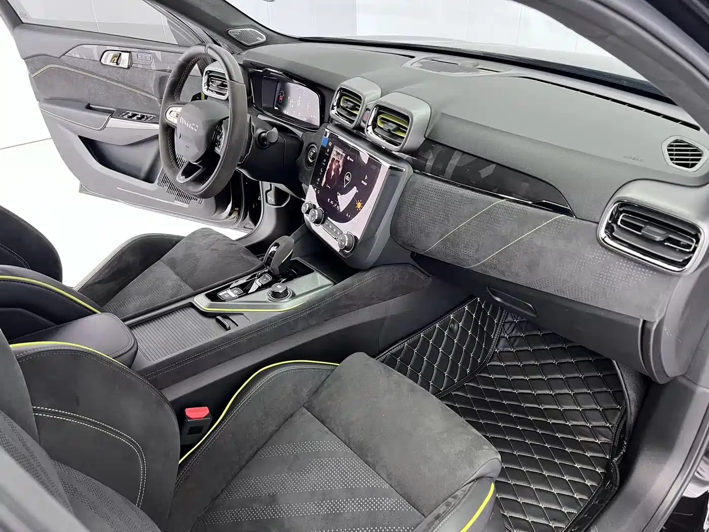 Lynk & Co 03 2022 03+ 2.0TD Auto Performance Package фото 10