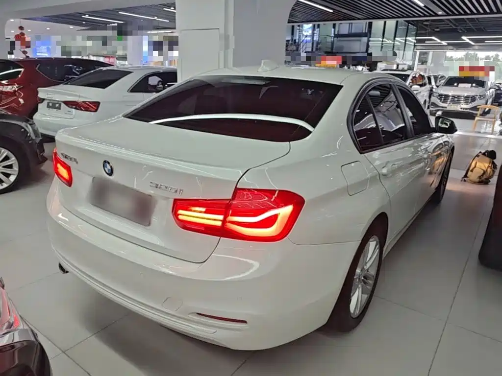 Фото 7 - BMW 3 Series