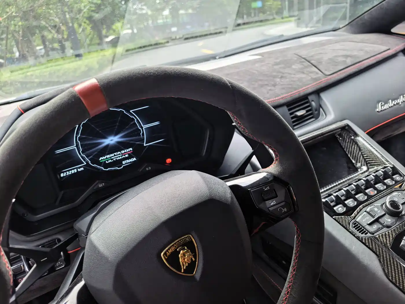 Lamborghini Aventador 2013 2011 LP 700-4