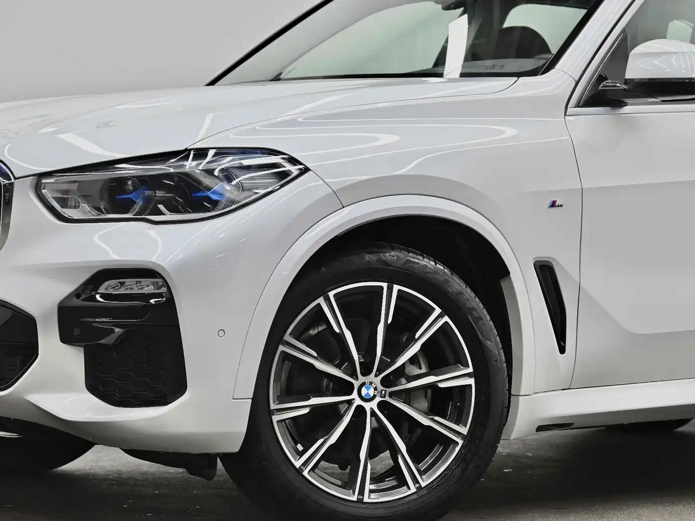 BMW X5 (Import) 2019 xDrive40i M Sport Package фото 16