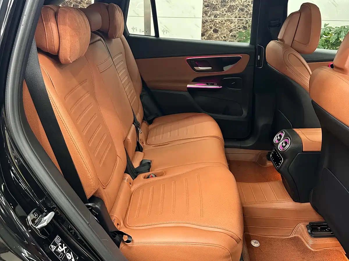 Mercedes-Benz GLC 2023 GLC 260 L 4MATIC Luxury 7-Seater фото 11