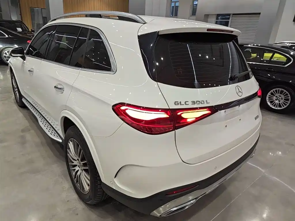 Mercedes-Benz GLC 2023 Facelift GLC 300 L 4MATIC Sport 7-Seater фото 5