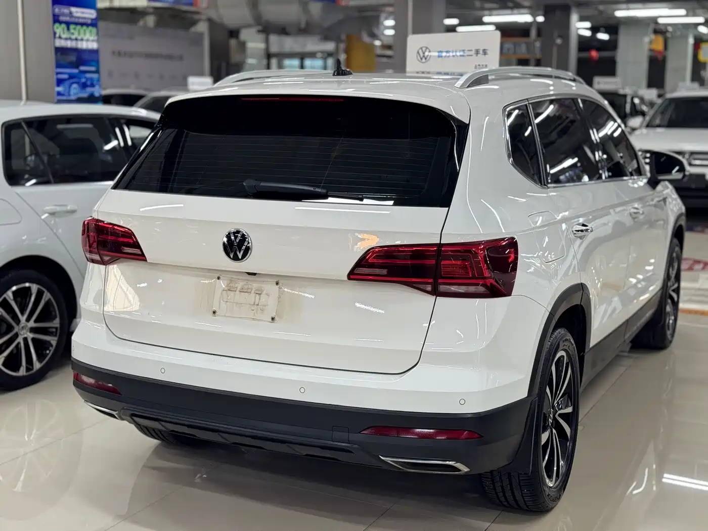 Volkswagen Tharu 2022 280TSI FWD Luxury Edition фото 10