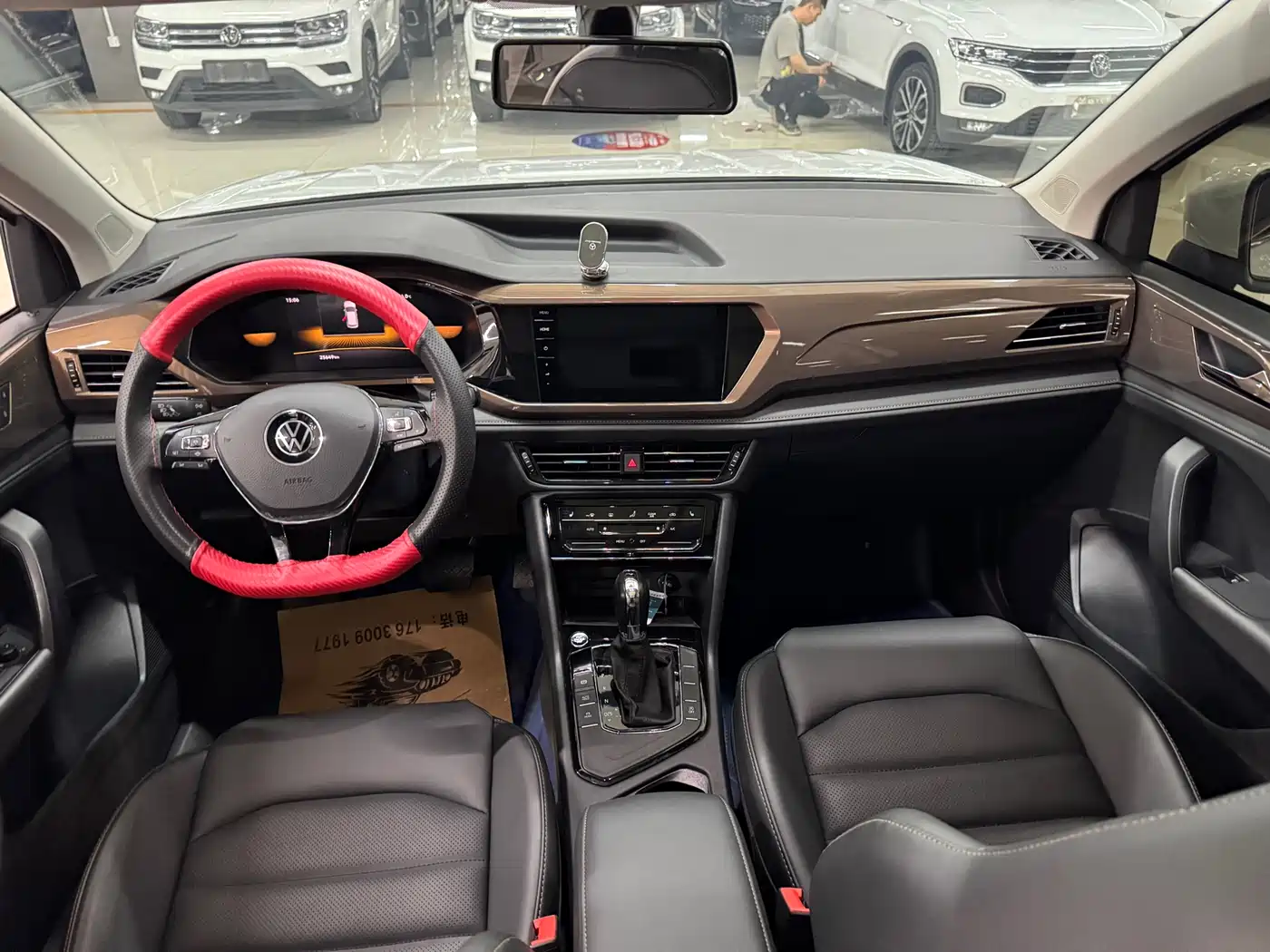 Volkswagen Tharu 2022 280TSI FWD Luxury Edition фото 8