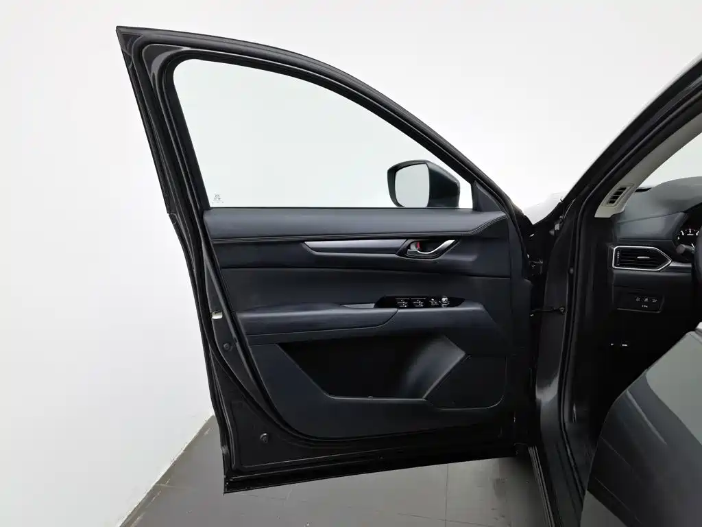 Photo 8 - Mazda CX-5