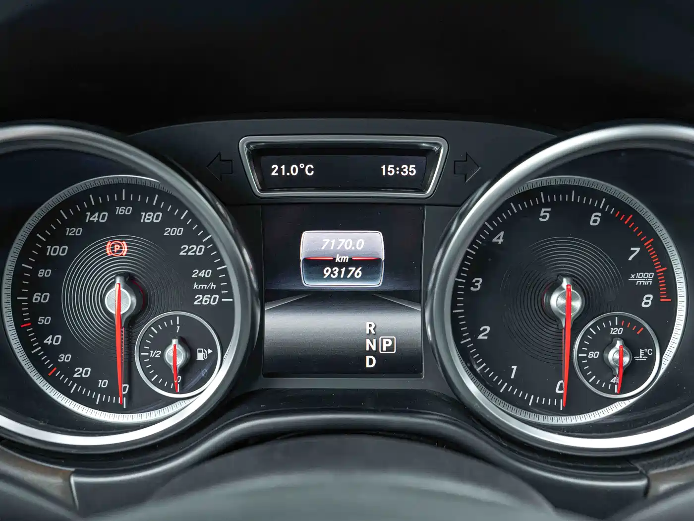 Mercedes-Benz GLE 2017 GLE 320 4MATIC Luxury фото 18