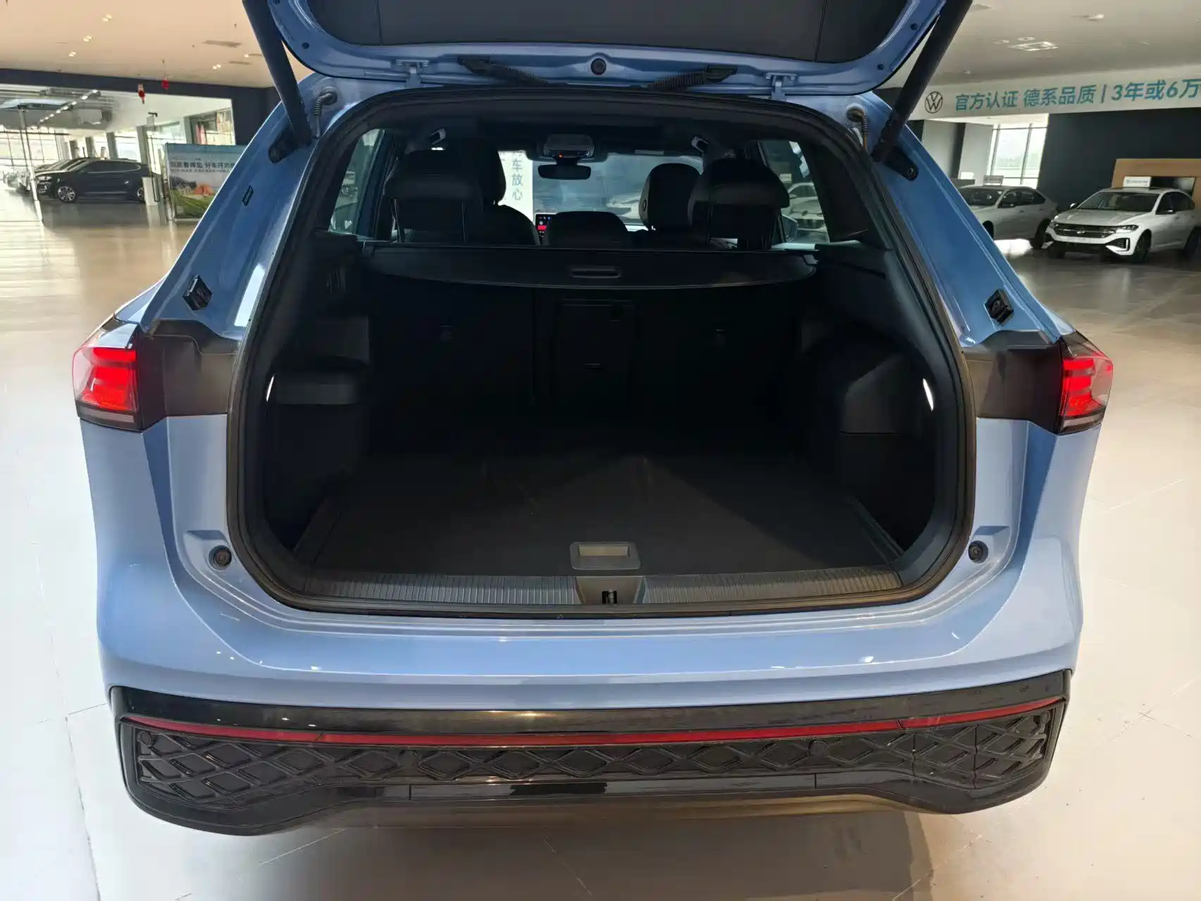 Фото 4 - Volkswagen Tiguan L