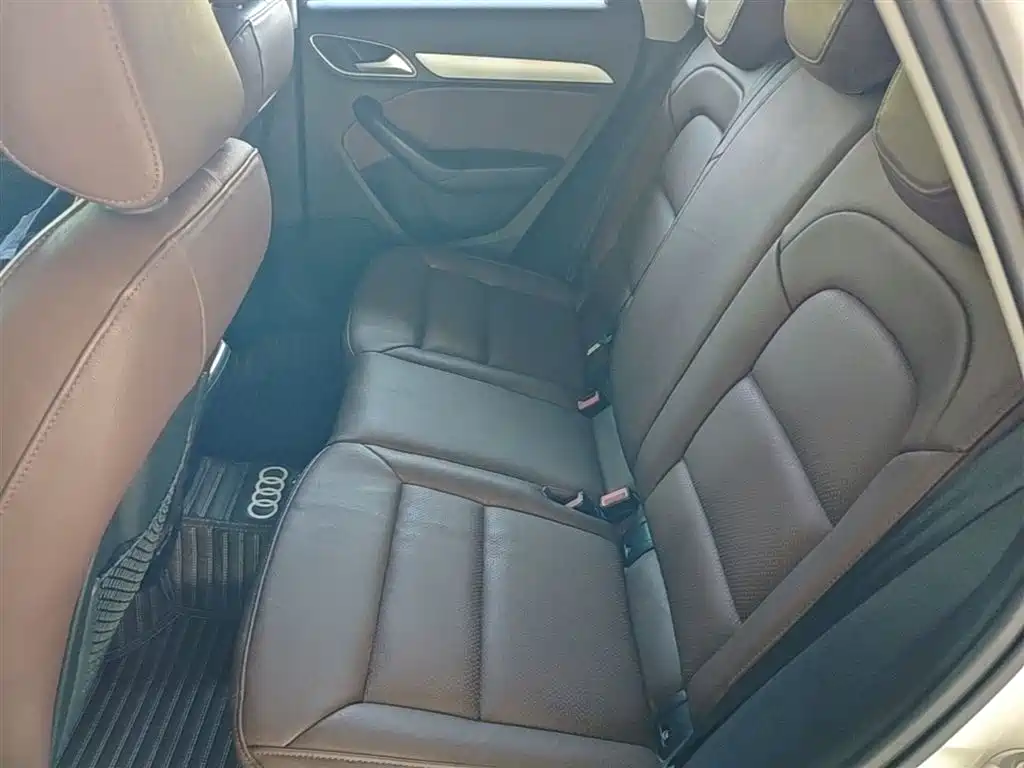 Audi Q3 2018 30th Anniversary Edition 30 TFSI Standard фото 17